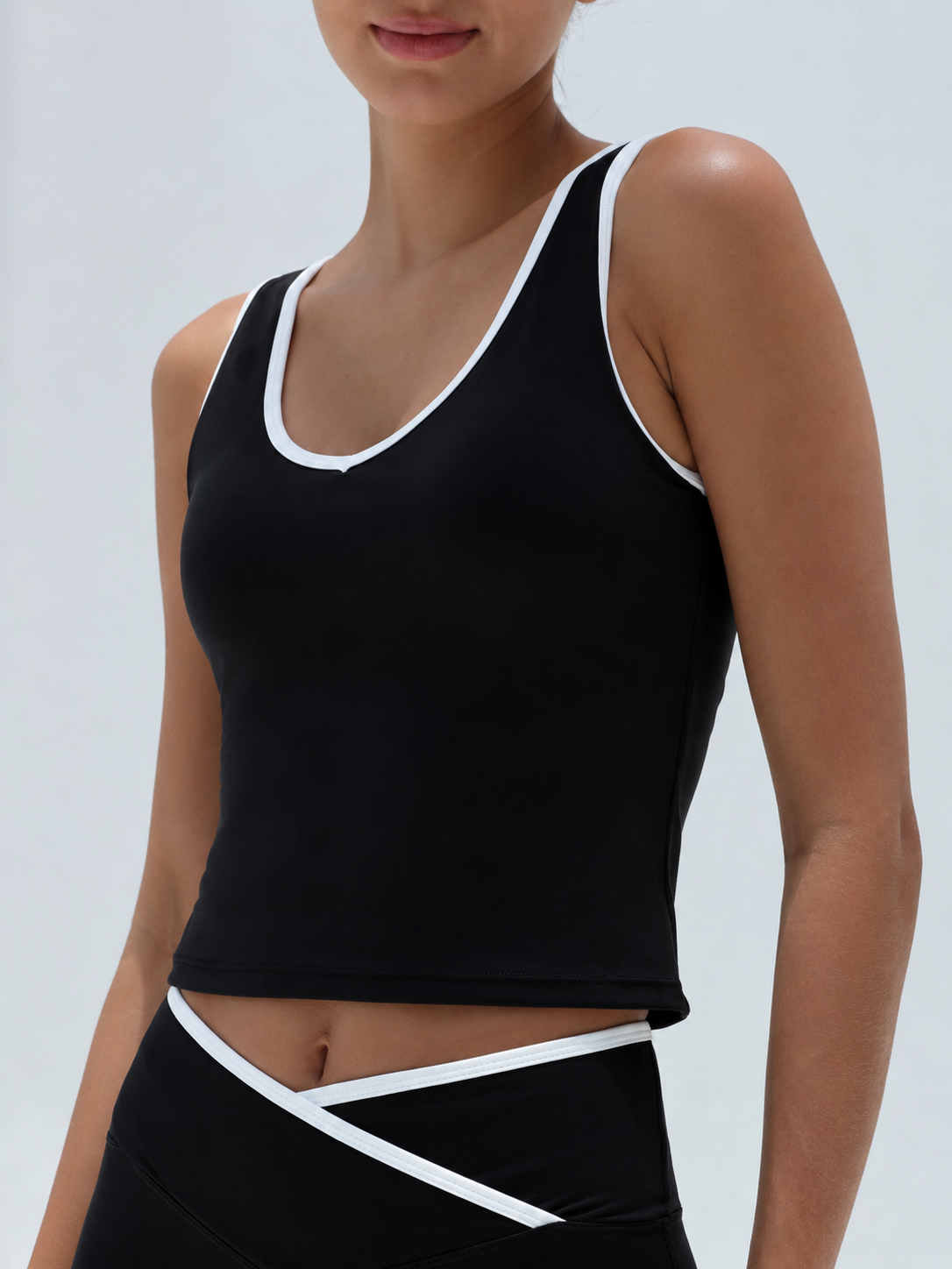 Contour Active Tank - Black