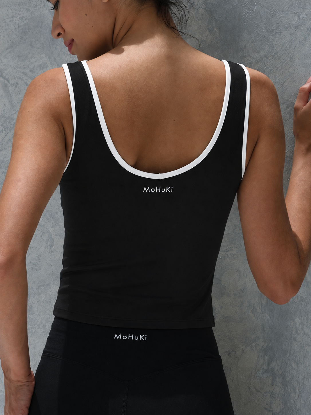 Contour Active Tank - Black