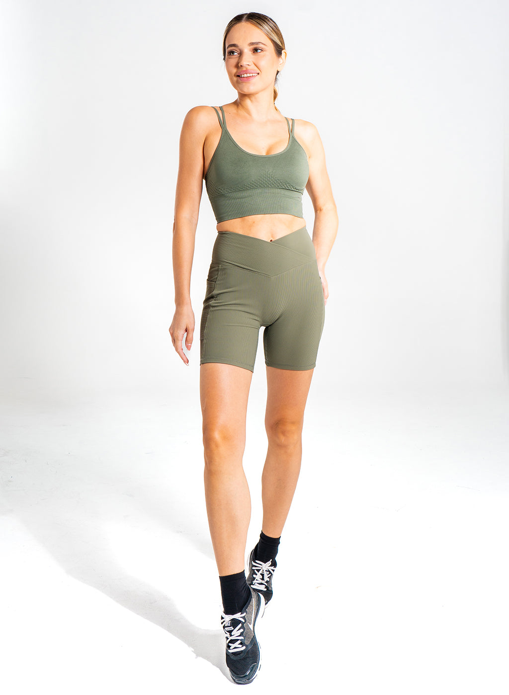 Eve V Waist Shorts - Army Green