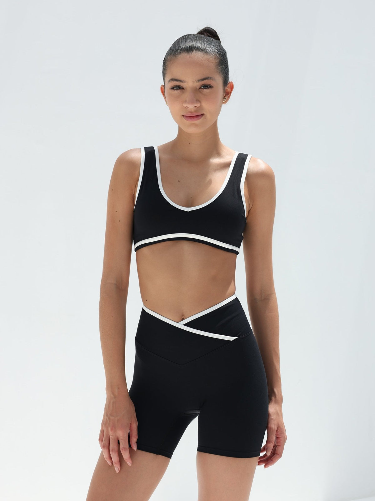 Contour Active Bra - Black - MohukiXSSports Bras