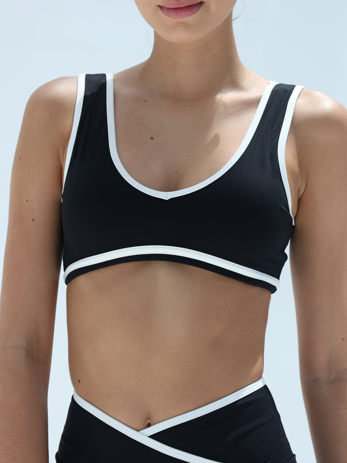 Contour Active Bra - Black - MohukiXSSports Bras