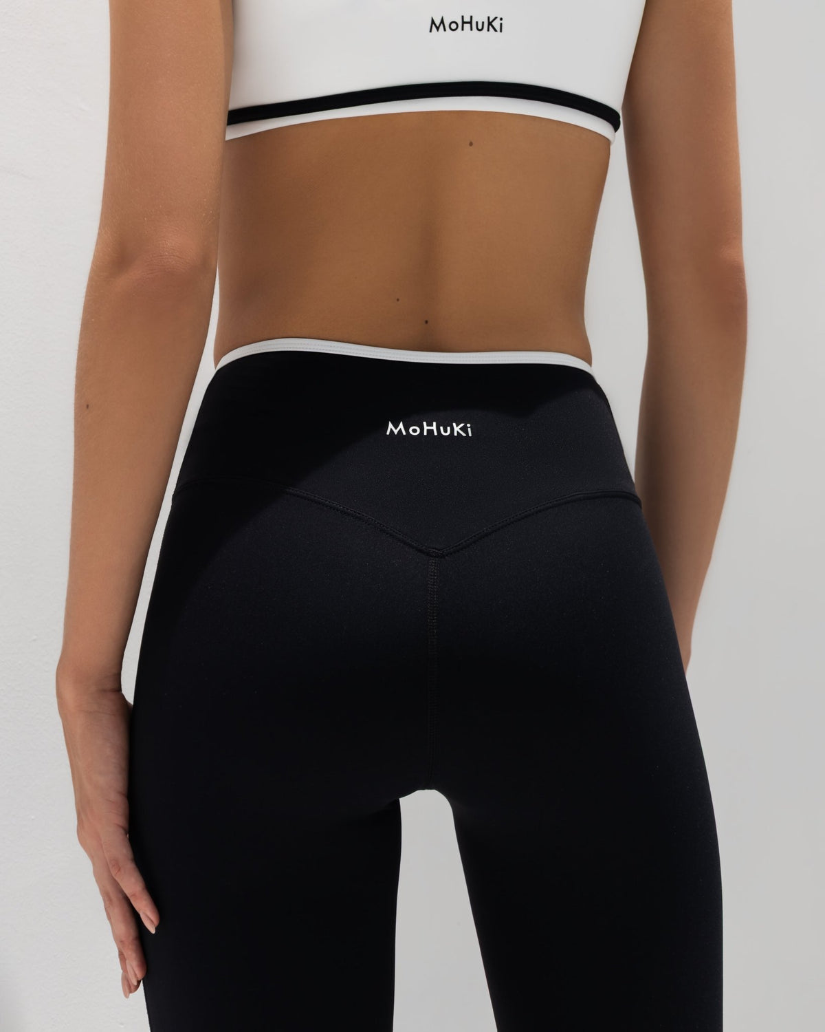 Contour Active Flare - Black - MohukiXSPants