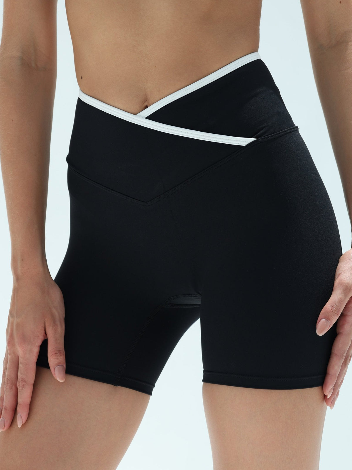 Contour Active Short - Black - MohukiXSShorts
