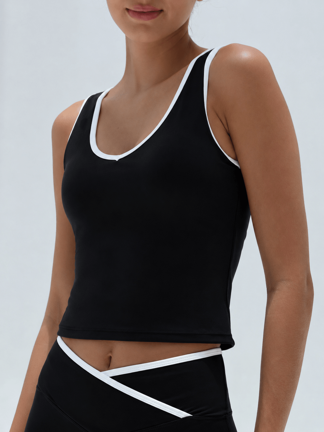 Contour Active Tank - Black - MohukiXSTank Tops