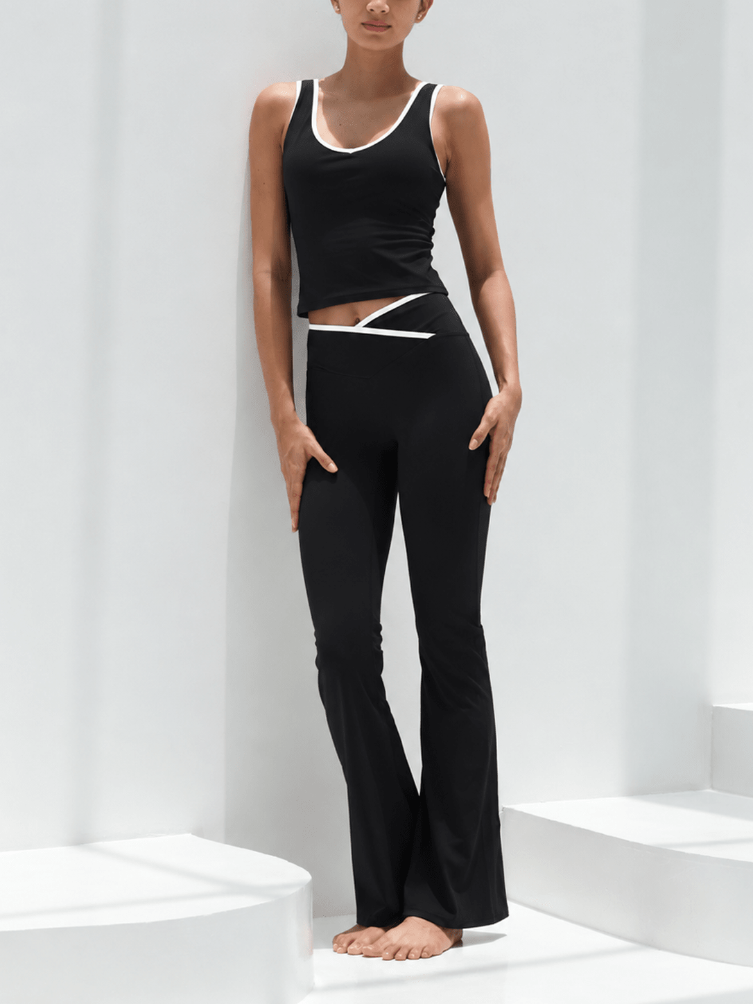 Contour Active Tank - Black - MohukiXSTank Tops